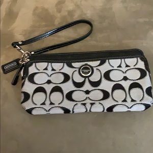 NWT Coach Pop Signature Double Zip Wallet/Wristlet
